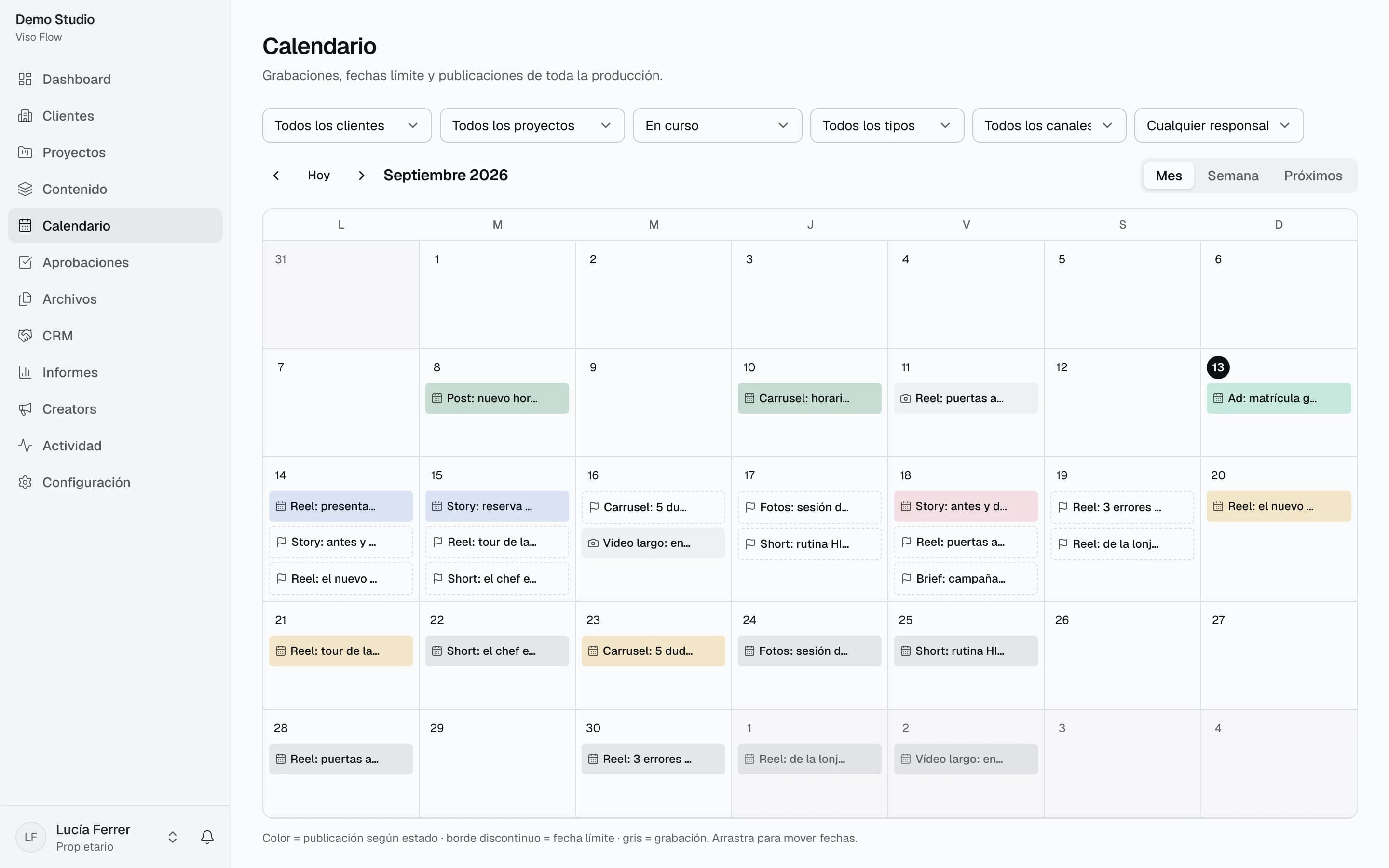 Calendario editorial de Viso Flow en vista mensual con las piezas por fecha de publicación